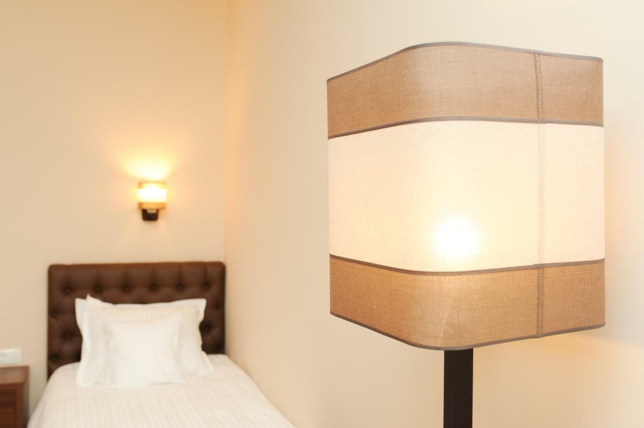 Vine Rooms Oradea Extérieur photo